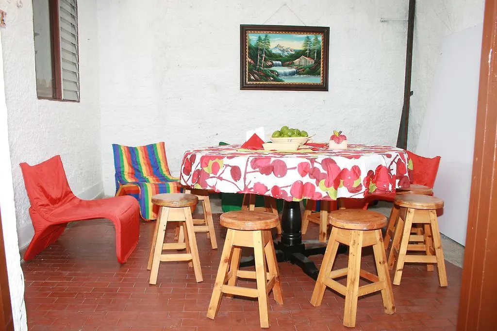 Hostal Monarca Medellin 0*,
