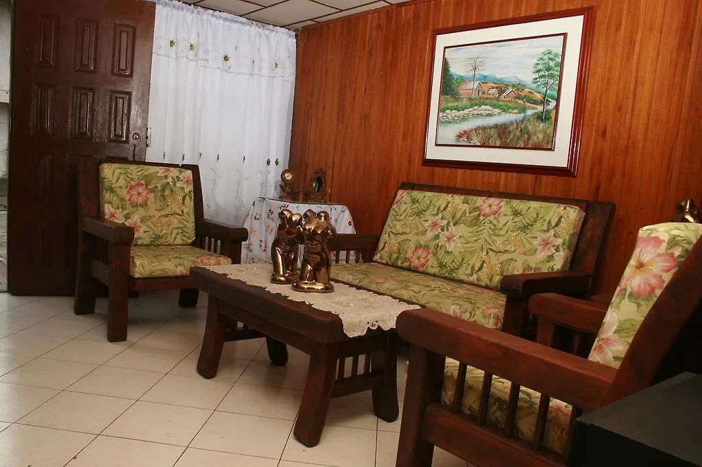 Hostal Monarca Medellín Colombia