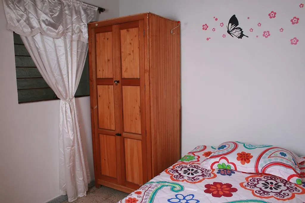 Hostal Monarca Medellín 0*,  Colombia
